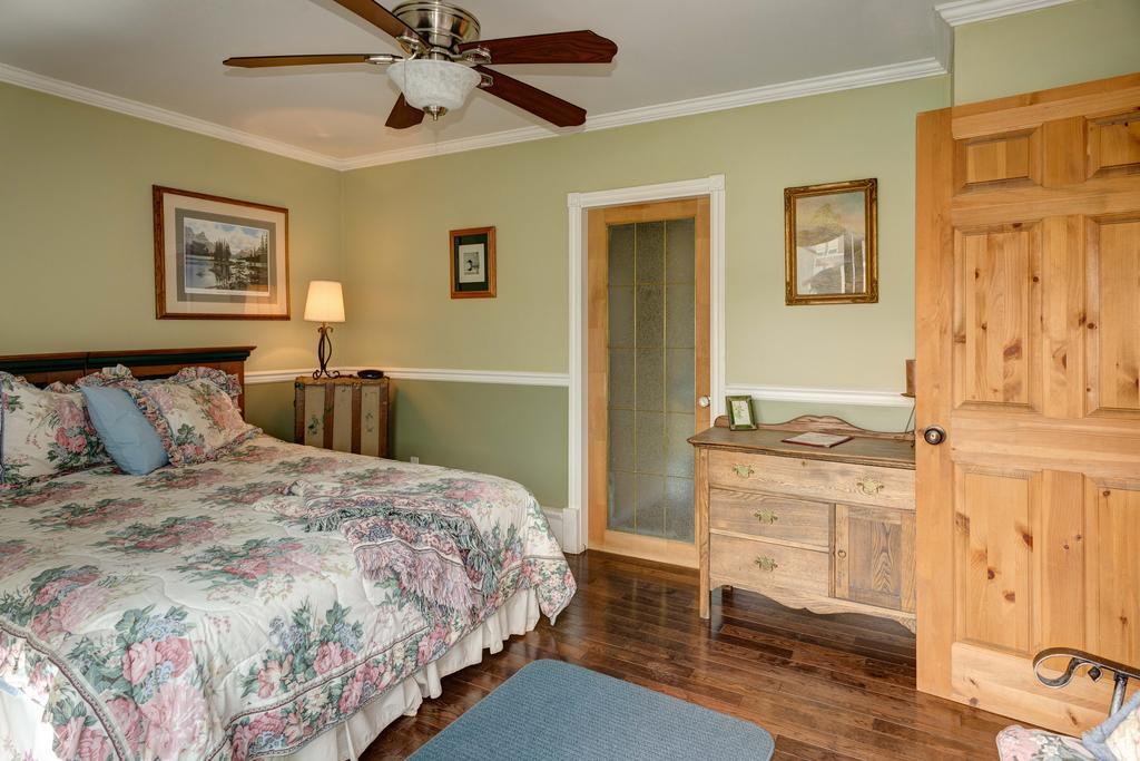 Country Encounters Accommodations Coleman Bilik gambar