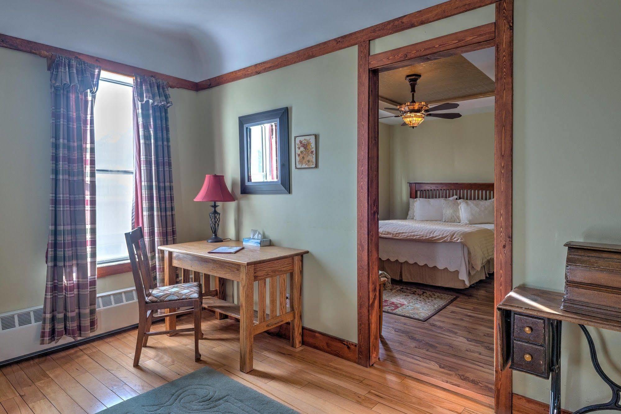 Country Encounters Accommodations Coleman Luaran gambar