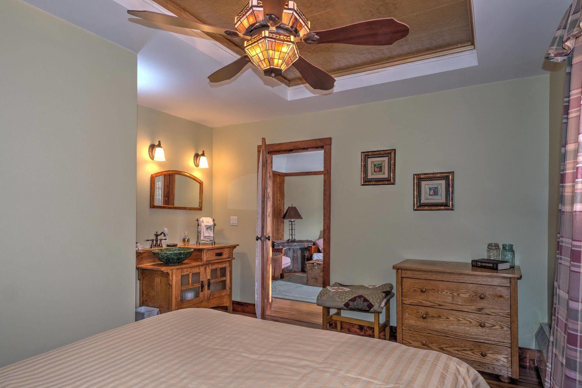 Country Encounters Accommodations Coleman Luaran gambar